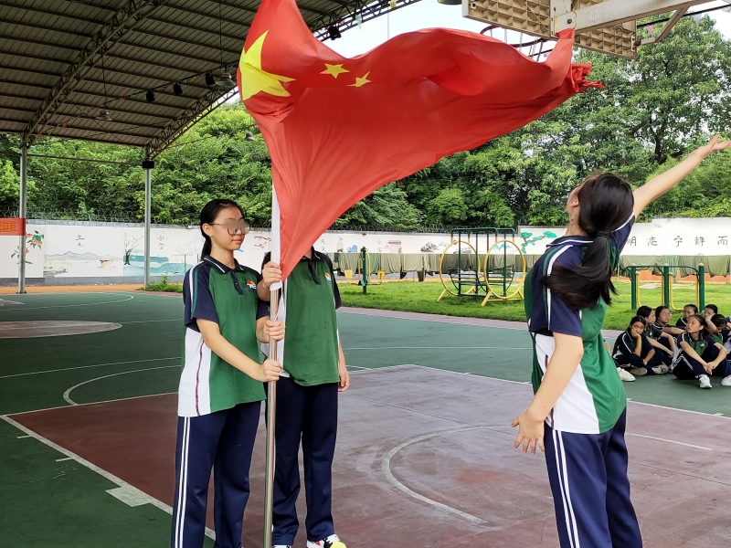 封閉式軍事化學(xué)校,軍事訓(xùn)練學(xué)校