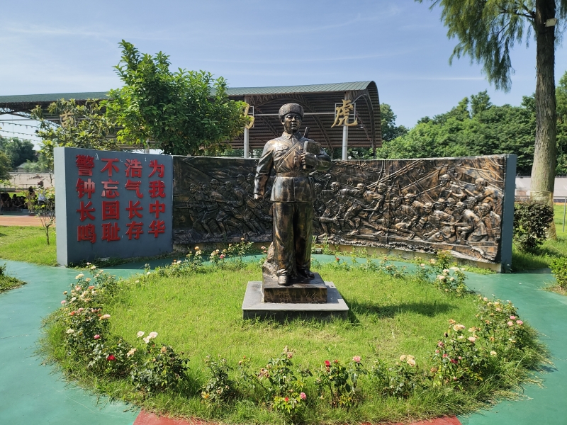 封閉式軍事化學(xué)校,問題少年封閉式學(xué)校