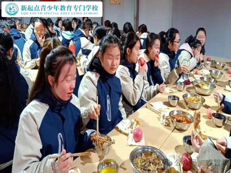 新起點教育專門學(xué)校辭舊歲迎新春